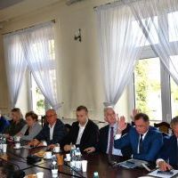 VI Sesja Rady Powiatu Miechowskiego - głosowanie nad uchwałą