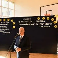 Dzień Patrona Szkoły - przemawia Przewodniczący Rady Powiatu