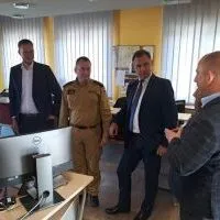 Wojewoda Małopolski zapoznał się r&oacute;wnież ze stanem sprzętu oraz najpilniejszymi wyzwaniami i potrzebami.