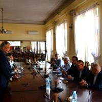 Spotkanie samorządowc&oacute;w - om&oacute;wienie wyzwań stojących przed Powiatem
