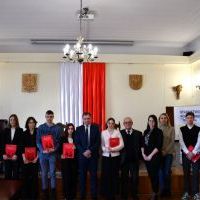 Powiatowy konkurs o Bitwie Miechowskiej - zdjęcie grupowe