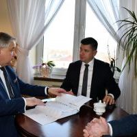 Marszałek Wojew&oacute;dztwa Małopolskiego - Łukasz Sm&oacute;łka z wizytą w Starostwie Powiatowym
