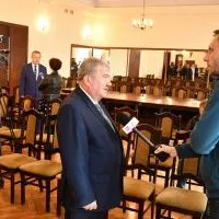 Historyczną chwilę uwieczniły kamery telewizyjne