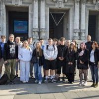 Uczniowie z ZS Nr 2 w Miechowie - zdjęcie grupowe