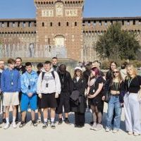 Uczniowie z ZS Nr 2 w Miechowie - zdjęcie grupowe