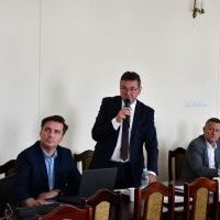 Dyrektor ZDP Krzysztof Szarek zdaje sprawozdanie z wykonania zadań na sieci dróg powiatowych w 2024 r.