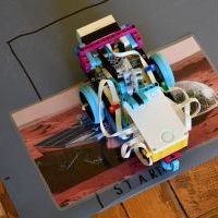 Robot z klocków LEGO