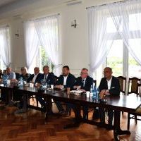 Spotkanie Burmistrz&oacute;w i W&oacute;jt&oacute;w gmin Powiatu Miechowskiego z przedstawicielami WFOŚiGW 