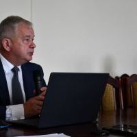 Starosta Miechowski omawia raport o stanie powiatu za rok 2024
