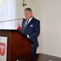 Sprawozdanie Starosty Miechowskiego - Krzysztofa Świerczka z działalności Zarządu Powiatu między sesjami.