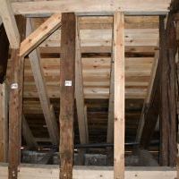 Wykonawcą robót była firma: Konserwacja Obiektów Zabytkowych Mateusz Drabczyński