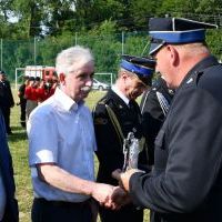Jubileusz 100-lecia OSP w Śladowie - statuetka dla Członka Zarządu - Piotra Grządziela