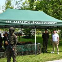 Obchody Święta Policji - stoisko Batalionu Lekkiej Piechoty