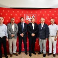 Rektor Uniwersytetu Ekonomicznego w Krakowie z wizytą w Powiecie Miechowskim