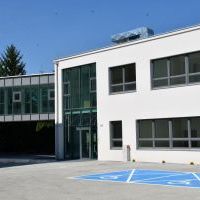 Łącznik sali gimnastycznej z budynkiem szkoły