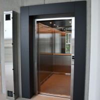 Winda umożliwiająca przemieszczanie się osób niepełnosprawnych