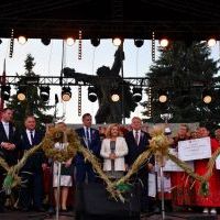 Starostowie Miechowscy oraz zwycięskie KGW