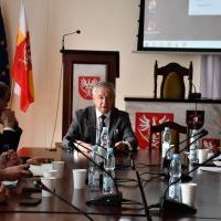 Starosta Miechowski rozpoczyna posiedzenie