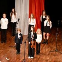 Obchody Narodowego Święta Niepodległości w Miechowie - występ artystyczny