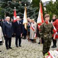 Obchody Narodowego Święta Niepodległości w Miechowie - składanie kwiatów