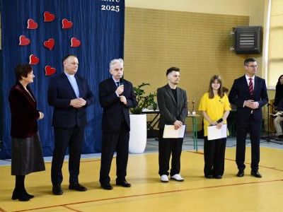 Oficjalne otwarcie Dnia Wolontariusza i Wolontariatu.