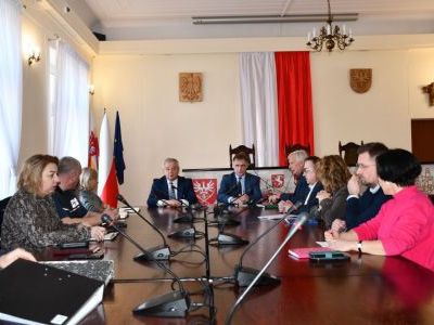 Spotkanie poświęcone zapewnieniu bezpieczeństwa dzieci i młodzieży podczas ferii zimowych