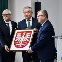 Uroczyste otwarcie BCU w Miechowie - przekazanie herbu Małopolski
