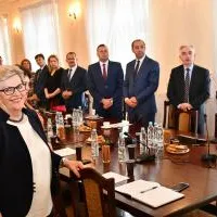 Zarząd i Rada Powiatu Miechowskiego dziękuje Helenie Kruszec za 20 lat kierowania PCPR