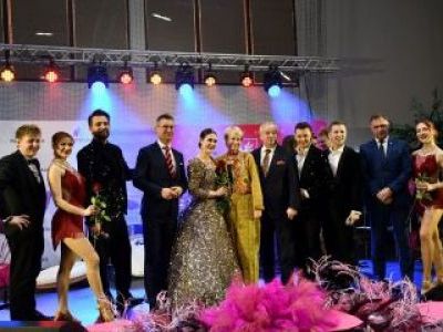 Koncert „Muzyczny Bukiet dla Pań” - zdjęcie grupowe