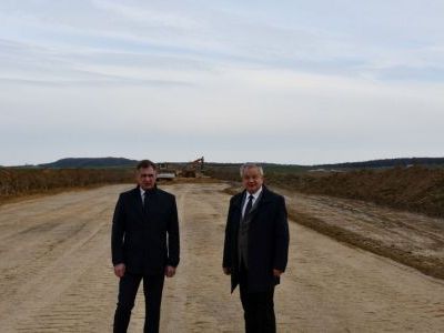 Starostowie Miechowscy z wizytą w powstającym Parku Technologicznym w Książu Wielkim