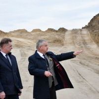 Starostowie Miechowscy z wizytą w powstającym Parku Technologicznym w Książu Wielkim