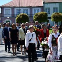 Obchody 235. rocznicy uchwalenia Konstytucji 3 Maja - przemarsz ulicami miasta