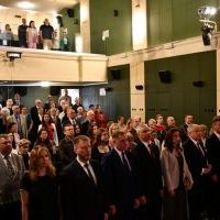 Obchody 235. rocznicy uchwalenia Konstytucji 3 Maja - zgromadzona publiczność
