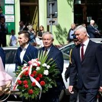 Obchody 235. rocznicy uchwalenia Konstytucji 3 Maja - przemarsz ulicami miasta