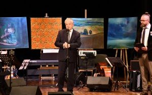 Strarosta Miechowski Krzystof Świerczek przemawia podczas Jubileuszu 40-lecia BWA 