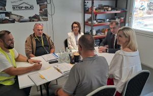 Narada koordynacyjna na placu budowy magazynu OLiOC