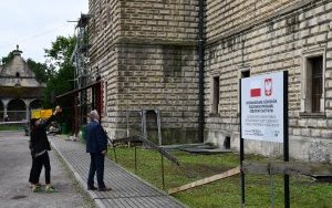Małopolski Wojew&oacute;dzki Konserwator Zabytk&oacute;w z wizytą w Pałacu w Książu Wielkim