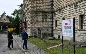Małopolski Wojew&oacute;dzki Konserwator Zabytk&oacute;w z wizytą w Pałacu w Książu Wielkim