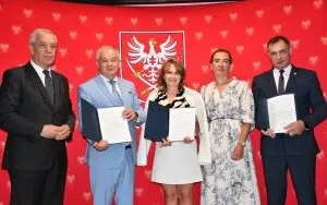 Powiat Miechowski podpisał umowę na budowę nowych most&oacute;w w Gołczy 