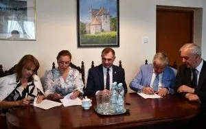 Powiat Miechowski podpisał umowę na budowę nowych most&oacute;w w Gołczy z wykonawcą &ndash; SALTOR Sp. z o.o. 