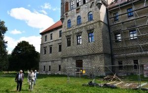 Konsul Honorowy Belgii z wizytą w Powiecie Miechowskim - Pałac w Książu Wielkim