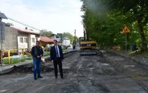 Trwają prace przebudowy centrum Gołczy - Wicestarosta wizytuje prace