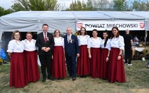 28. Dożynki Wojew&oacute;dztwa Małopolskiego KGW G&oacute;rka Kościejowska ze Starostą Miechowskim oraz W&oacute;jtem Gminy Racławice.