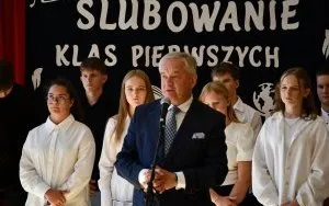 Uroczyste ślubowanie klas pierwszych w ZS nr 2 - przemowa Starosty