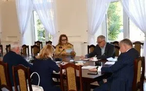 Spotkanie grupy &bdquo;Urząd-Biznes-Nauka-Społeczeństwo&rdquo;  w Starostwie Powiatowym