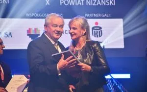 Gala &bdquo;Wydatki inwestycyjne samorząd&oacute;w&rdquo; - Starosta odbiera wyr&oacute;żnienie