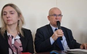 XXVIII Sesja Rady Powiatu Miechowskiego - Naczelnik Wydziału Oświaty Kultury i Sportu