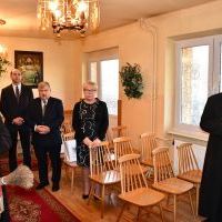 Biskup Jan Piotrowski w kaplicy DPS ul. Warszawska w Miechowie