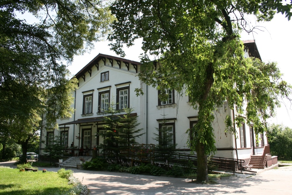 Pałac Zdziechowskich w Rzędowicach z początku XX wieku