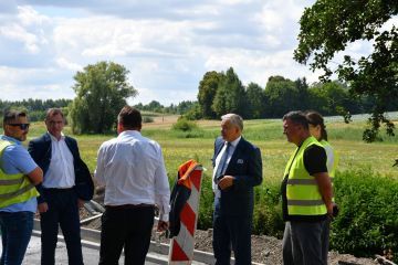 Trwa przebudowa drogi powiatowej w miejscowości Pstroszyce Pierwsze i Pstroszyce Drugie